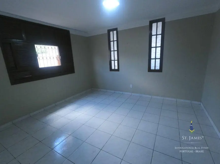 Casa com 3 quartos à venda, 990m2 em Candelária, Natal - RN - imagem 5 Foto 5 de Casa com 3 quartos à venda, 990m2 em Candelária, Natal - RN