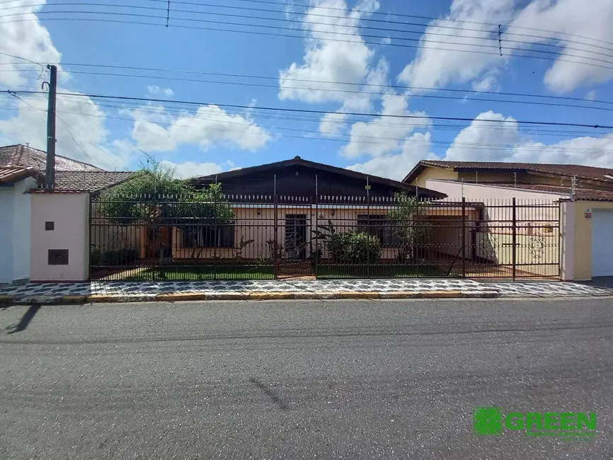 Foto 1 de Casa com 3 quartos à venda, 600m2 em Centro, Registro - SP