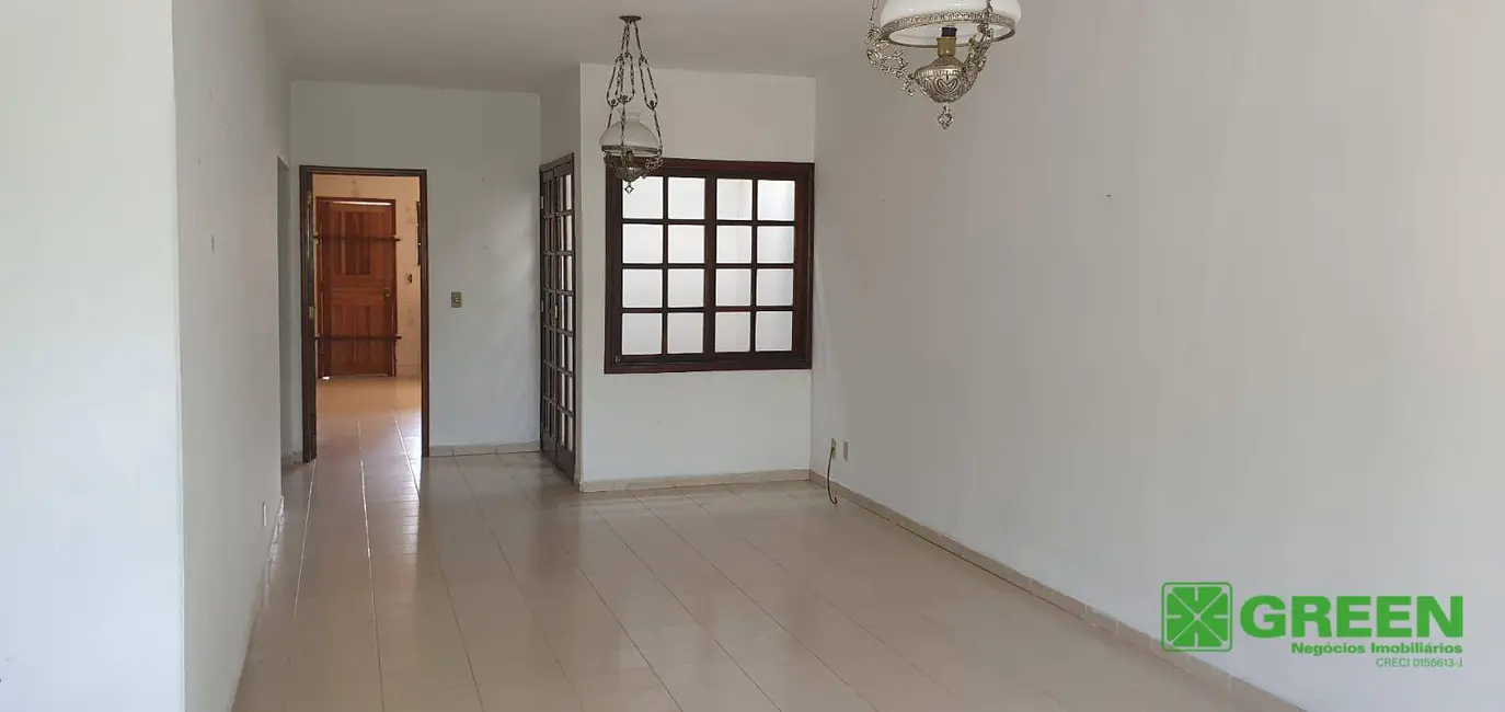 Foto 4 de Casa com 3 quartos à venda, 300m2 em Juquia - SP