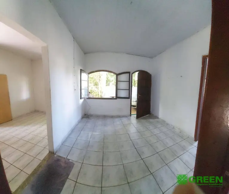 Foto 4 de Casa com 2 quartos à venda, 242m2 em Juquia - SP