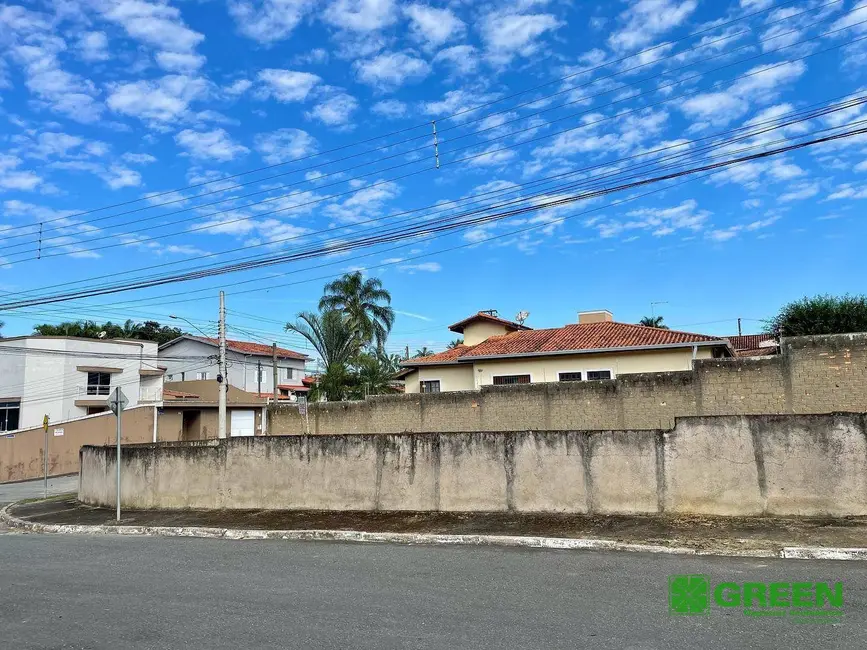 Foto 3 de Terreno / Lote à venda, 507m2 em Registro - SP