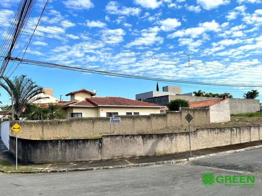 Foto 1 de Terreno / Lote à venda, 507m2 em Registro - SP