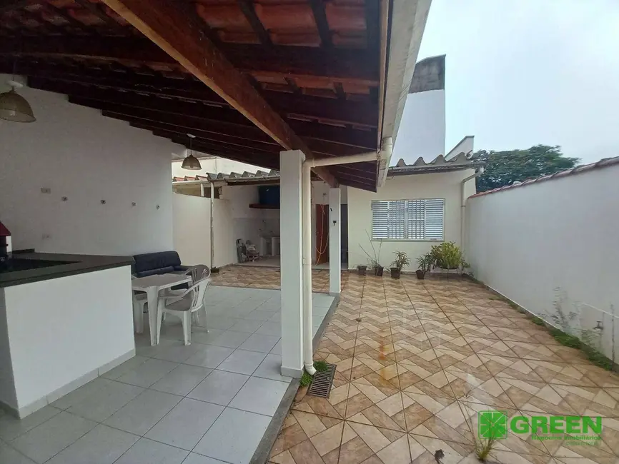 Foto 9 de Casa com 3 quartos à venda, 150m2 em Centro, Registro - SP