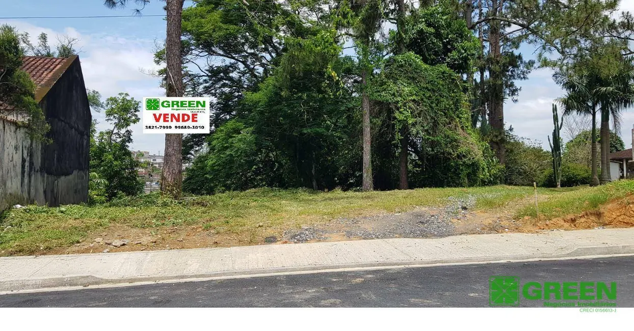 Foto 1 de Terreno / Lote à venda, 748m2 em Registro - SP