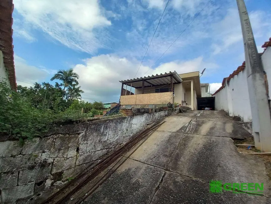 Foto 2 de Casa com 3 quartos à venda, 393m2 em Registro - SP