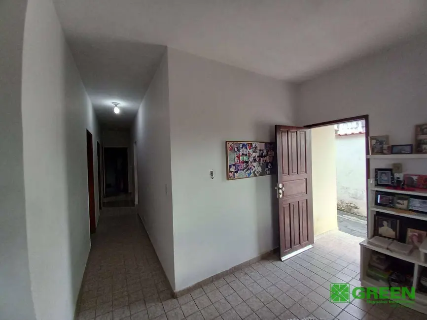 Foto 6 de Casa com 3 quartos à venda, 393m2 em Registro - SP