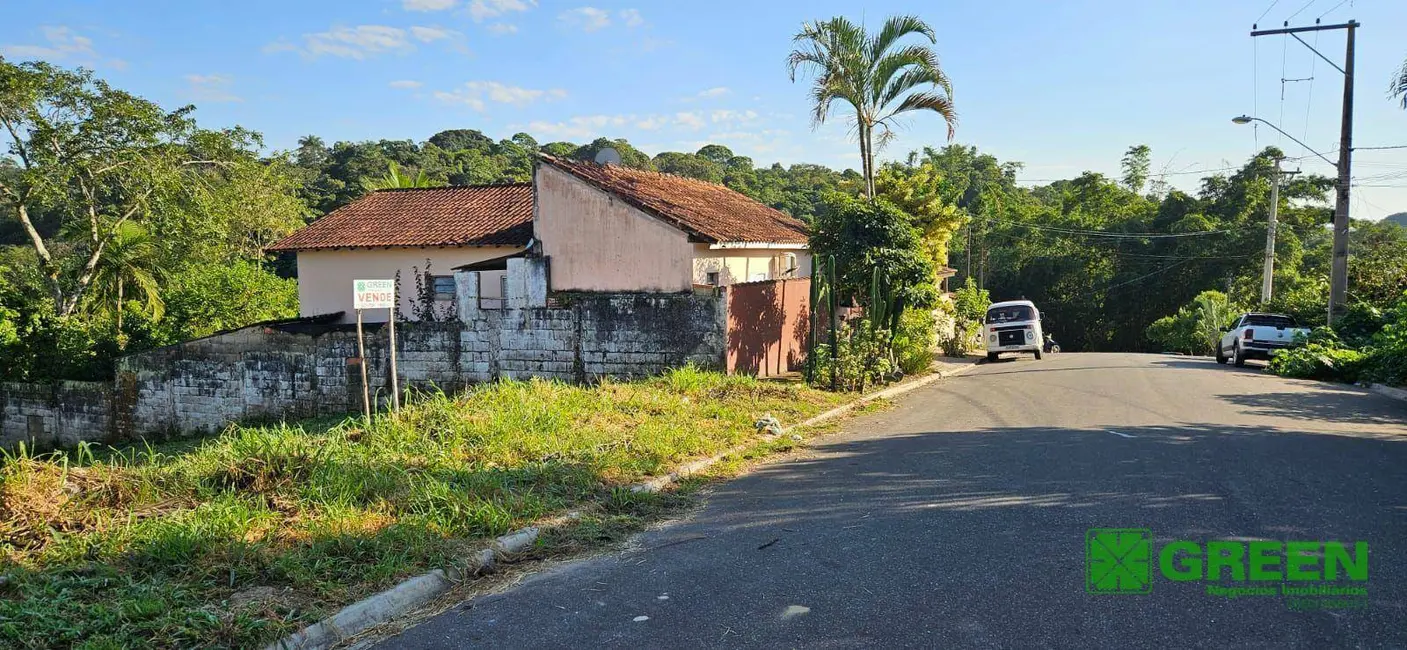 Foto 2 de Terreno / Lote à venda, 325m2 em Registro - SP