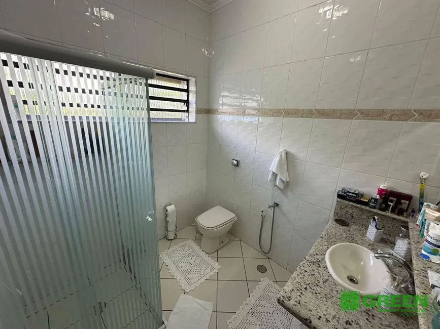 Foto 7 de Casa com 3 quartos à venda, 300m2 em Registro - SP