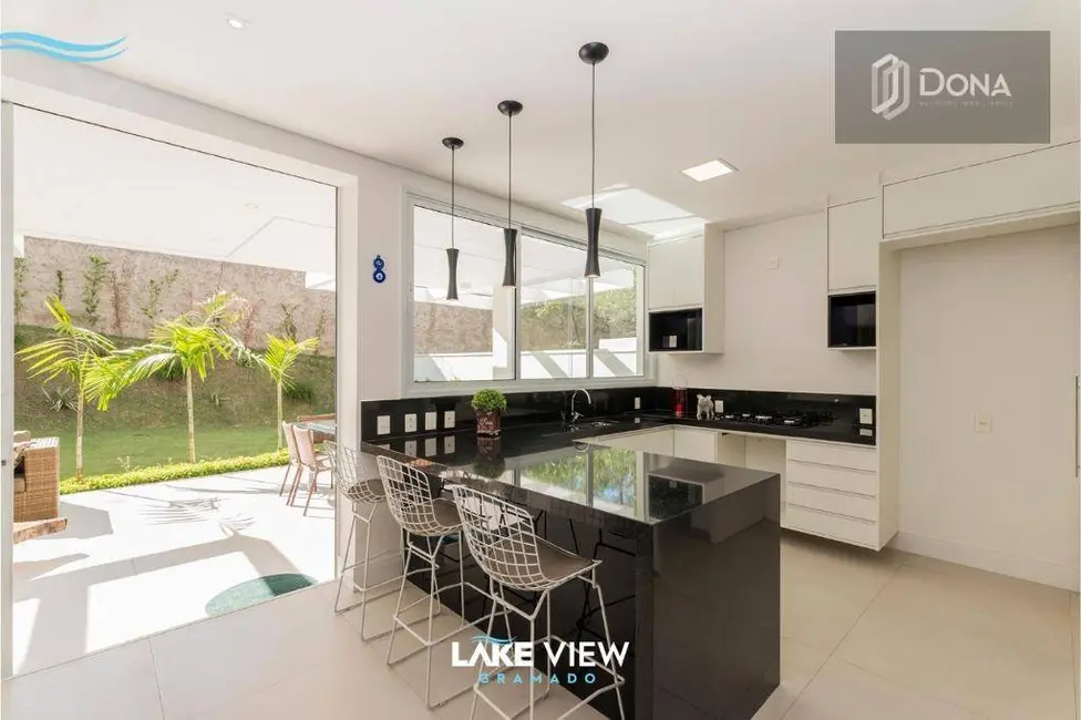 Casa de Condomínio com 3 quartos para alugar, 400m2 em Campinas - SP - imagem 9 Foto 9 de Casa de Condomínio com 3 quartos para alugar, 400m2 em Campinas - SP