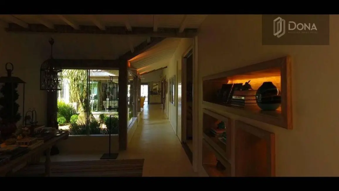 Casa de Condomínio com 5 quartos à venda, 2000m2 em Mangaratiba - RJ - imagem 8 Foto 8 de Casa de Condomínio com 5 quartos à venda, 2000m2 em Mangaratiba - RJ