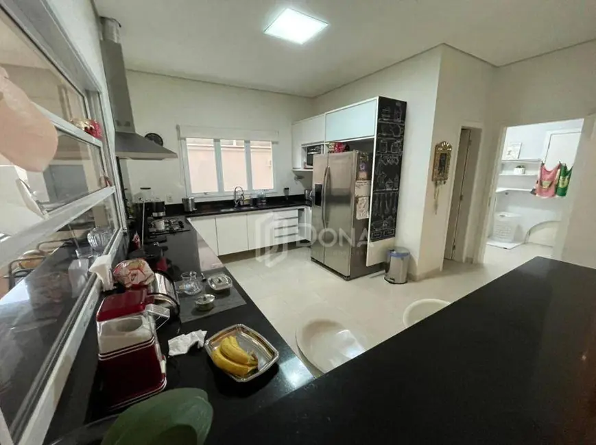 Foto 4 de Casa de Condomínio com 3 quartos à venda, 300m2 em Campinas - SP