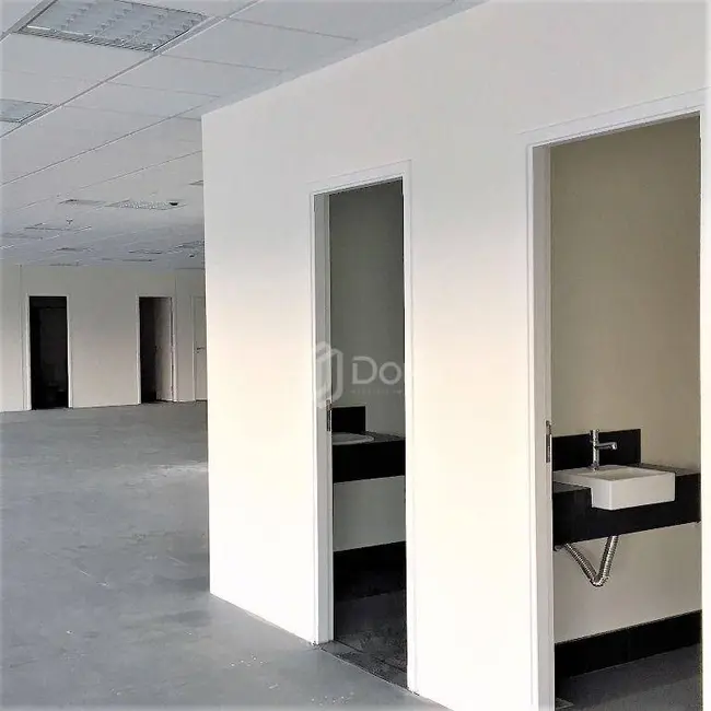 Sala Comercial para alugar, 220m2 em Cambuí, Campinas - SP - imagem 4 Foto 4 de Sala Comercial para alugar, 220m2 em Cambuí, Campinas - SP