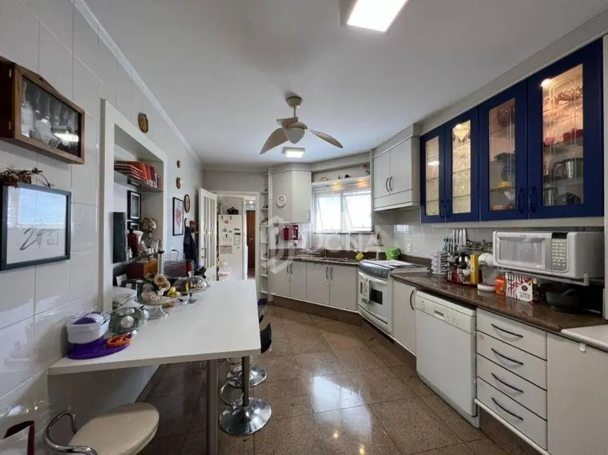 Apartamento com 4 quartos à venda, 220m2 em Cambuí, Campinas - SP - imagem 6 Foto 6 de Apartamento com 4 quartos à venda, 220m2 em Cambuí, Campinas - SP