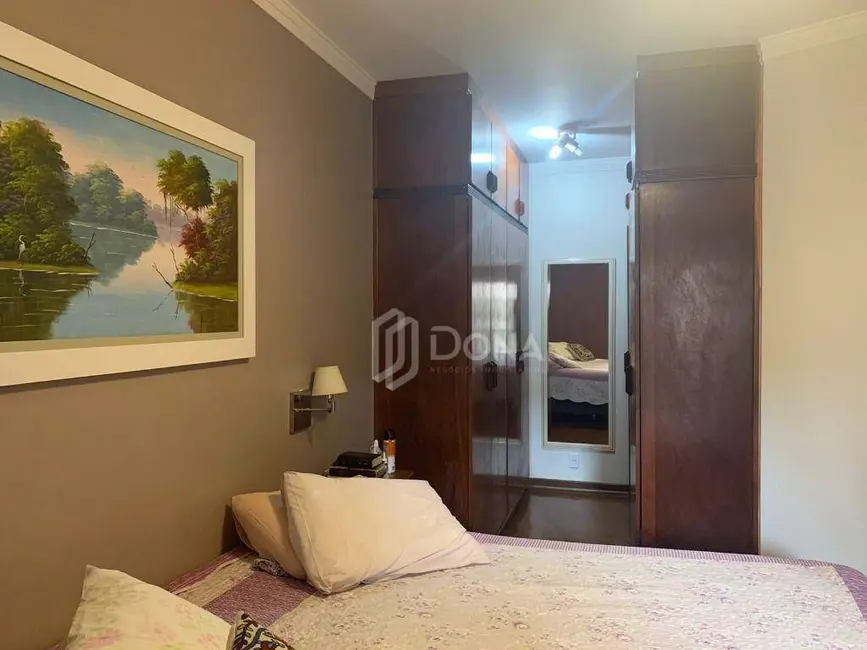 Foto 5 de Apartamento com 4 quartos à venda, 147m2 em Vila Itapura, Campinas - SP