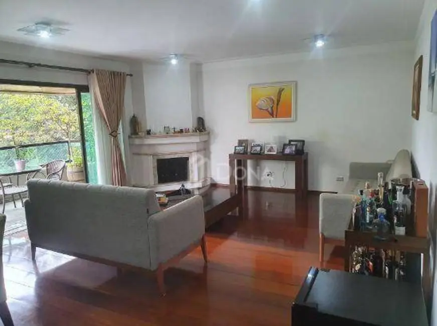 Foto 3 de Apartamento com 3 quartos à venda, 200m2 em Cambuí, Campinas - SP