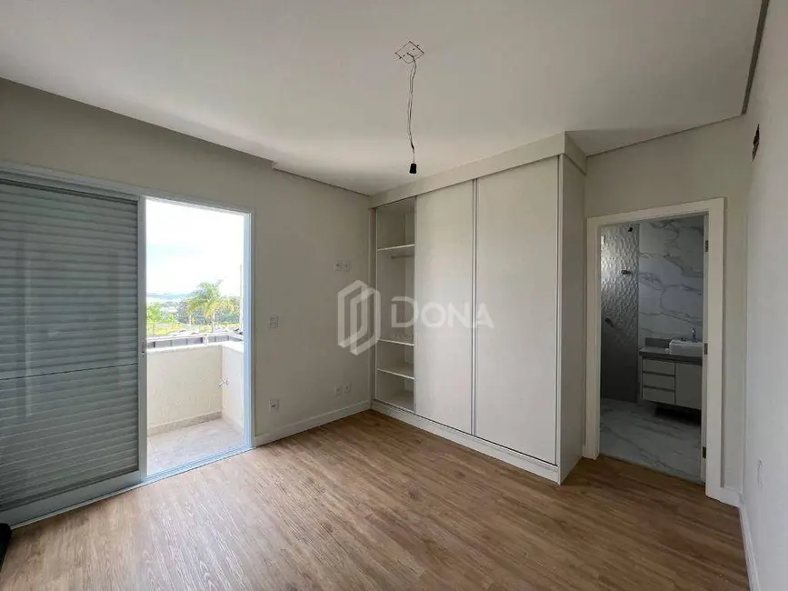 Foto 9 de Casa de Condomínio com 4 quartos à venda, 360m2 em Swiss Park, Campinas - SP