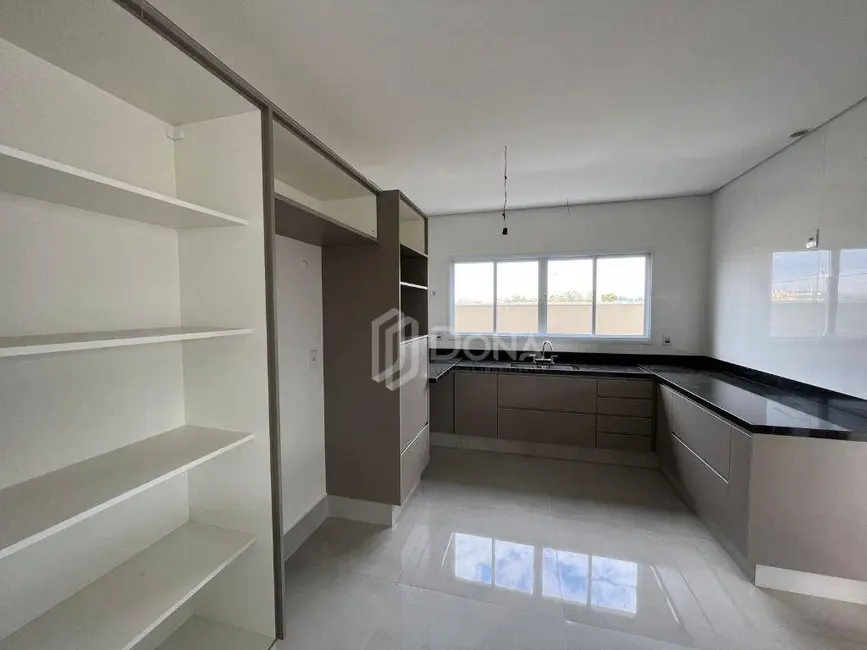 Foto 5 de Casa de Condomínio com 4 quartos à venda, 360m2 em Swiss Park, Campinas - SP