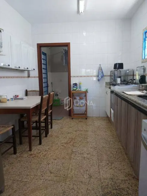 Foto 5 de Casa com 4 quartos à venda, 371m2 em Loteamento Parque das Hortências (Sousas), Campinas - SP