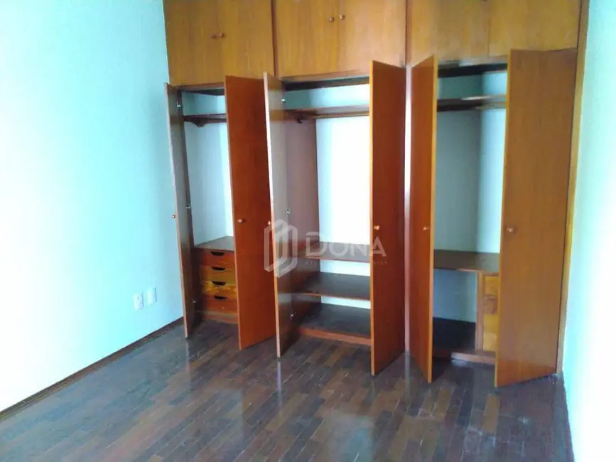 Foto 4 de Casa com 3 quartos à venda, 350m2 em Jardim das Paineiras, Campinas - SP