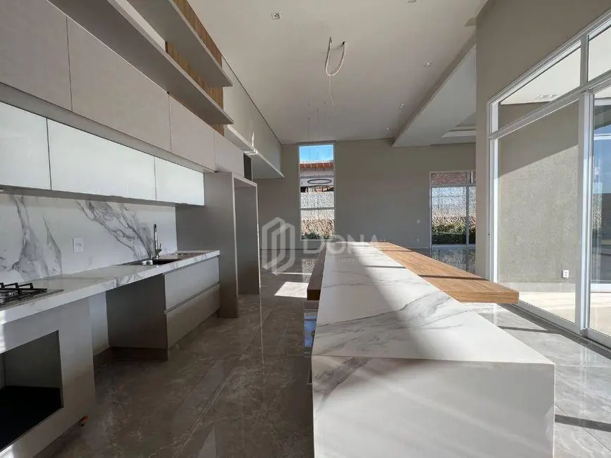 Casa de Condomínio com 4 quartos à venda, 1200m2 em Loteamento Residencial Entre Verdes (Sousas), Campinas - SP - imagem 7 Foto 7 de Casa de Condomínio com 4 quartos à venda, 1200m2 em Loteamento Residencial Entre Verdes (Sousas), Campinas - SP