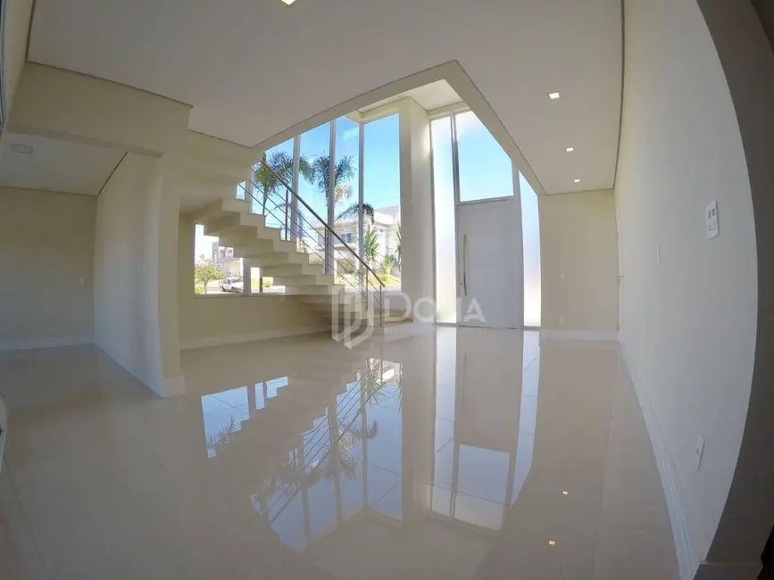 Casa de Condomínio com 3 quartos à venda, 380m2 em Loteamento Parque dos Alecrins, Campinas - SP - imagem 3 Foto 3 de Casa de Condomínio com 3 quartos à venda, 380m2 em Loteamento Parque dos Alecrins, Campinas - SP