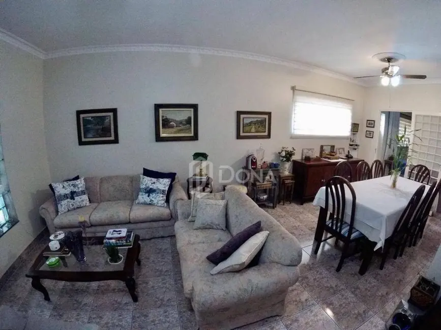 Casa com 3 quartos à venda, 469m2 em Jardim Chapadão, Campinas - SP - imagem 3 Foto 3 de Casa com 3 quartos à venda, 469m2 em Jardim Chapadão, Campinas - SP