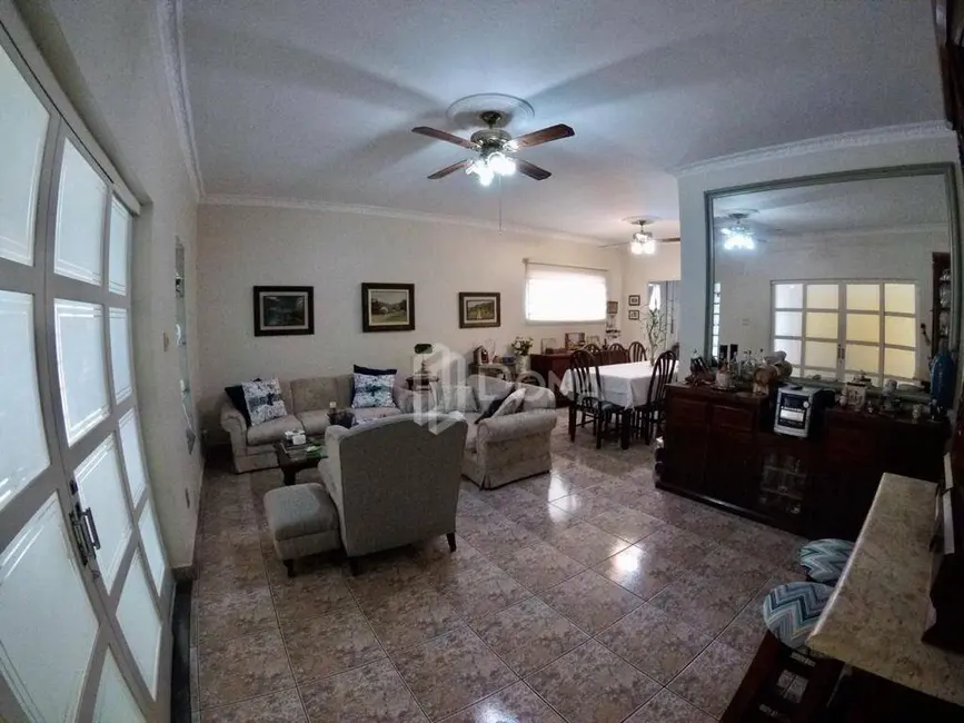 Casa com 3 quartos à venda, 469m2 em Jardim Chapadão, Campinas - SP - imagem 5 Foto 5 de Casa com 3 quartos à venda, 469m2 em Jardim Chapadão, Campinas - SP
