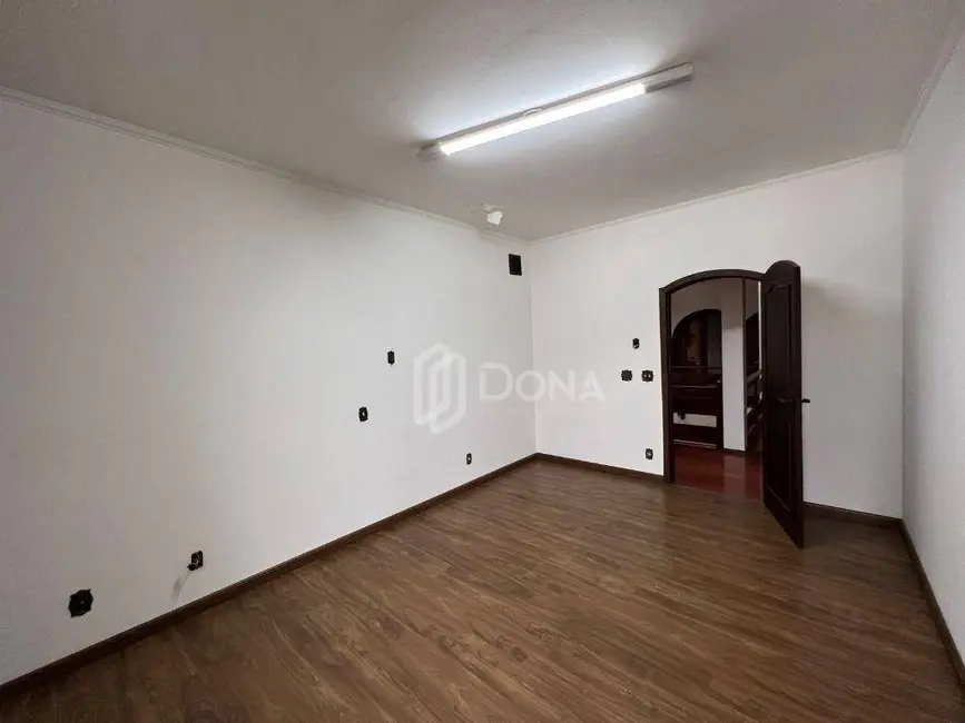 Casa com 4 quartos para alugar, 565m2 em Nova Campinas, Campinas - SP - imagem 9 Foto 9 de Casa com 4 quartos para alugar, 565m2 em Nova Campinas, Campinas - SP