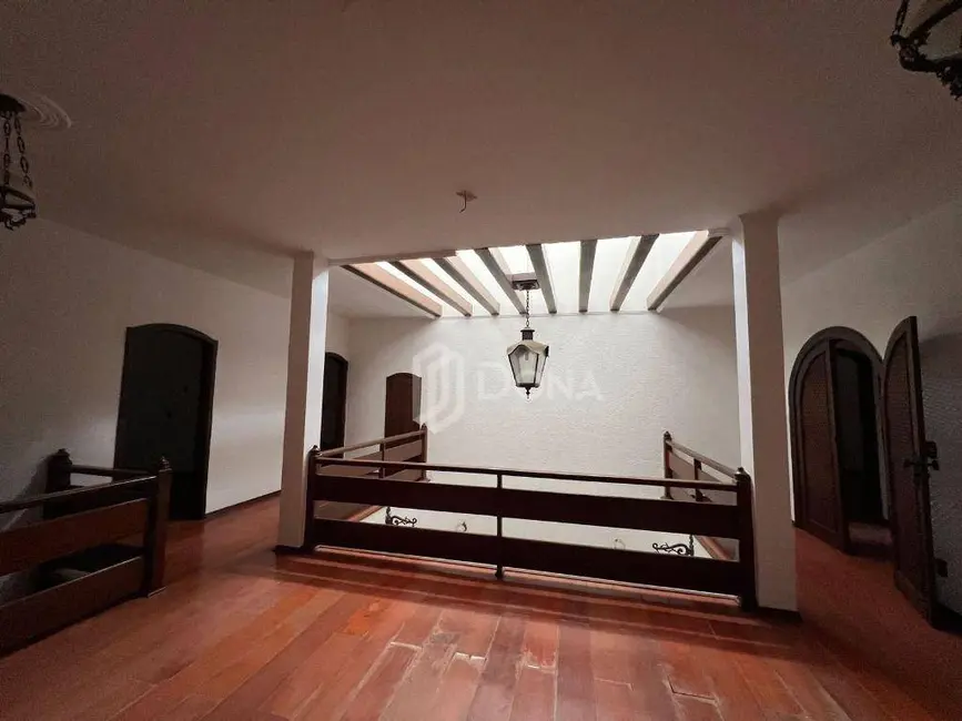 Casa com 4 quartos para alugar, 565m2 em Nova Campinas, Campinas - SP - imagem 3 Foto 3 de Casa com 4 quartos para alugar, 565m2 em Nova Campinas, Campinas - SP