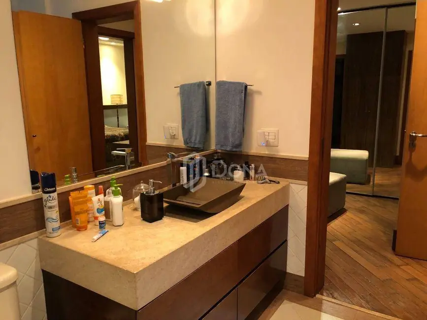 Casa de Condomínio com 4 quartos à venda, 950m2 em Alphaville Dom Pedro, Campinas - SP - imagem 3 Foto 3 de Casa de Condomínio com 4 quartos à venda, 950m2 em Alphaville Dom Pedro, Campinas - SP