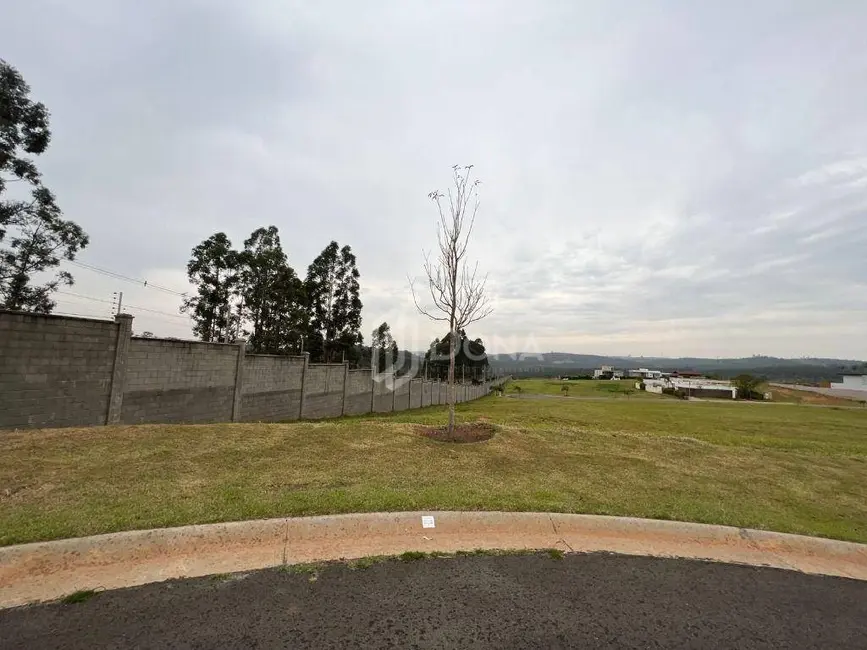 Foto 1 de Terreno / Lote à venda, 1331m2 em Campinas - SP