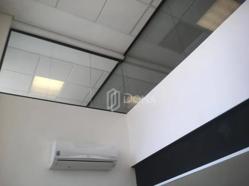 Foto 4 de Sala Comercial para alugar, 105m2 em Loteamento Residencial Vila Bella, Campinas - SP