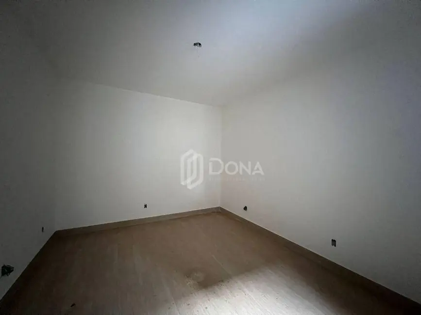 Foto 3 de Casa de Condomínio com 3 quartos à venda, 300m2 em Paulinia - SP
