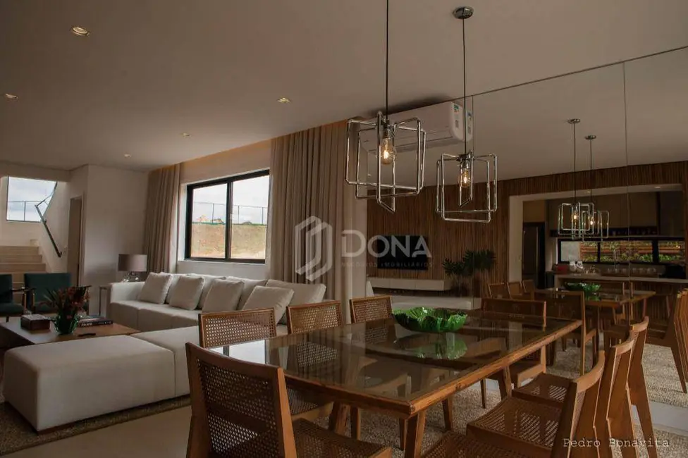 Casa de Condomínio com 3 quartos à venda, 266m2 em Campinas - SP - imagem 3 Foto 3 de Casa de Condomínio com 3 quartos à venda, 266m2 em Campinas - SP