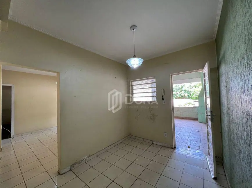Casa com 3 quartos à venda, 252m2 em Jardim Interlagos, Campinas - SP - imagem 9 Foto 9 de Casa com 3 quartos à venda, 252m2 em Jardim Interlagos, Campinas - SP