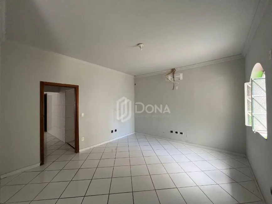 Foto 23 de Casa para alugar, 450m2 em Cambuí, Campinas - SP