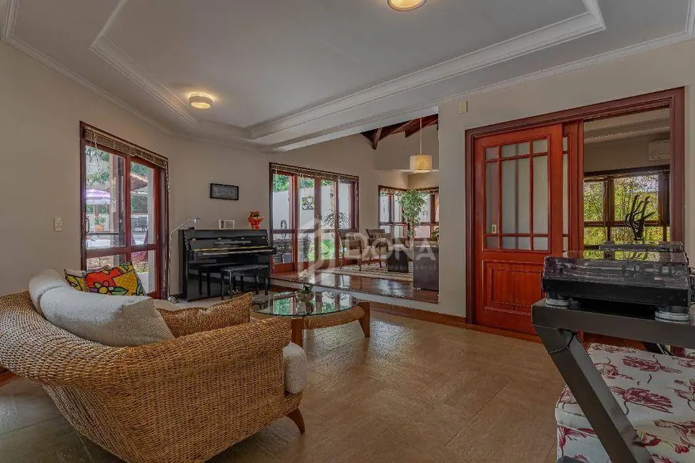 Foto 3 de Casa de Condomínio com 4 quartos à venda, 1000m2 em Valinhos - SP