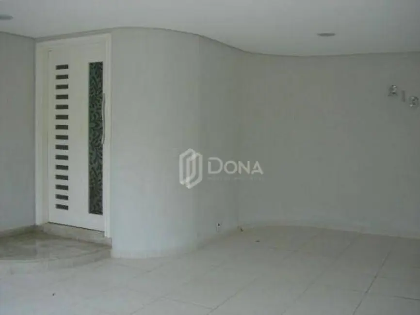 Casa de Condomínio com 3 quartos à venda, 360m2 em Swiss Park, Campinas - SP - imagem 4 Foto 4 de Casa de Condomínio com 3 quartos à venda, 360m2 em Swiss Park, Campinas - SP