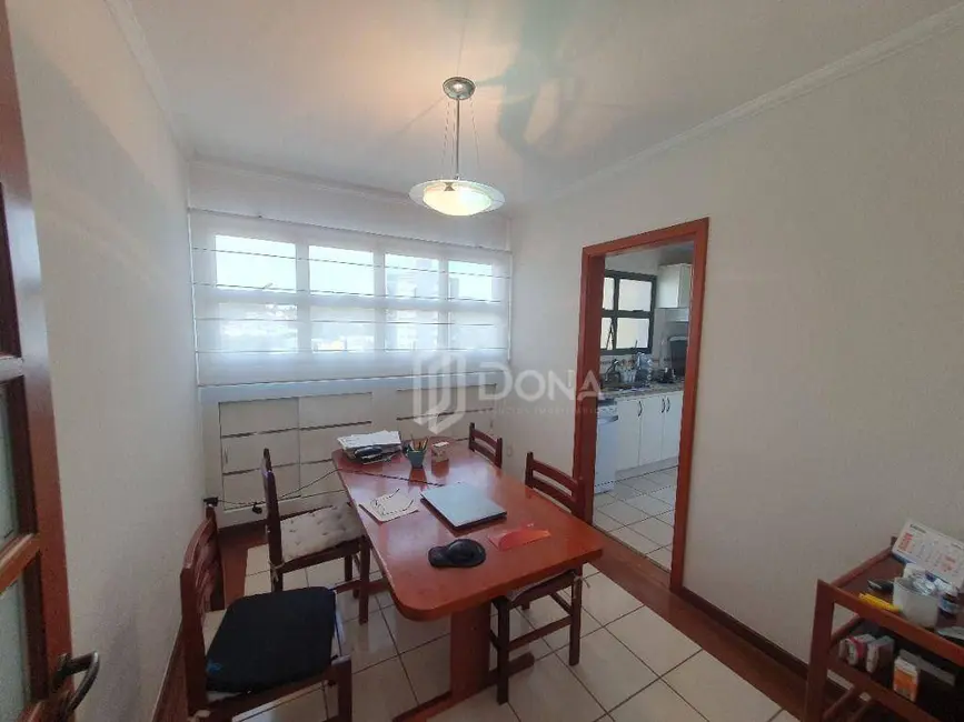 Apartamento com 3 quartos à venda, 212m2 em Cambuí, Campinas - SP - imagem 7 Foto 7 de Apartamento com 3 quartos à venda, 212m2 em Cambuí, Campinas - SP