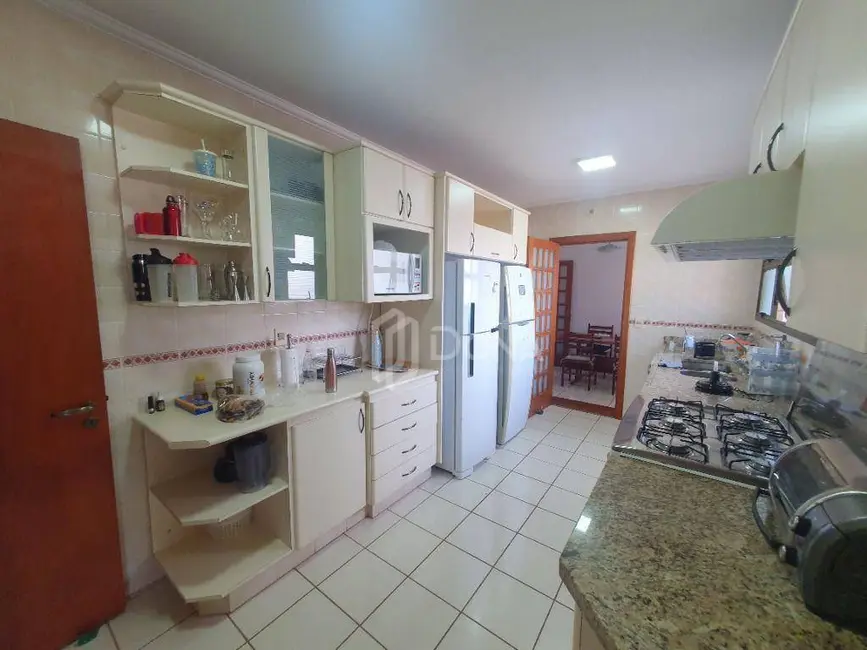 Apartamento com 3 quartos à venda, 212m2 em Cambuí, Campinas - SP - imagem 9 Foto 9 de Apartamento com 3 quartos à venda, 212m2 em Cambuí, Campinas - SP