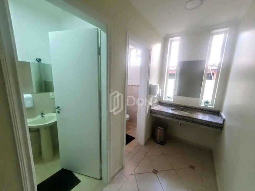 Foto 11 de Casa à venda, 583m2 em Cambuí, Campinas - SP