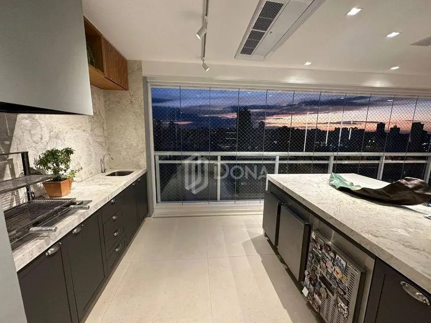 Apartamento com 3 quartos à venda, 181m2 em Cambuí, Campinas - SP - imagem 3 Foto 3 de Apartamento com 3 quartos à venda, 181m2 em Cambuí, Campinas - SP