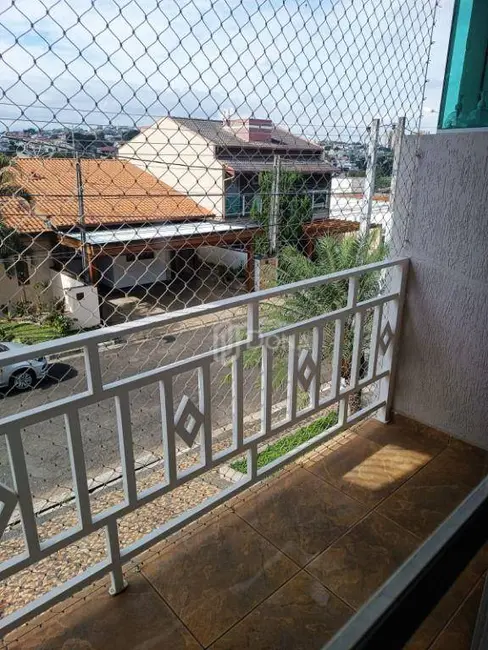 Casa de Condomínio com 3 quartos à venda, 210m2 em Valinhos - SP - imagem 4 Foto 4 de Casa de Condomínio com 3 quartos à venda, 210m2 em Valinhos - SP