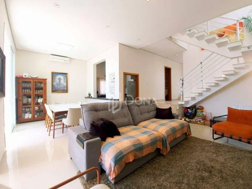 Casa de Condomínio com 3 quartos à venda e para alugar, 373m2 em Jardim América II, Valinhos - SP - imagem 5 Foto 5 de Casa de Condomínio com 3 quartos à venda e para alugar, 373m2 em Jardim América II, Valinhos - SP