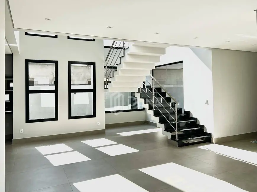 Foto 3 de Casa de Condomínio com 3 quartos à venda, 300m2 em Paulinia - SP