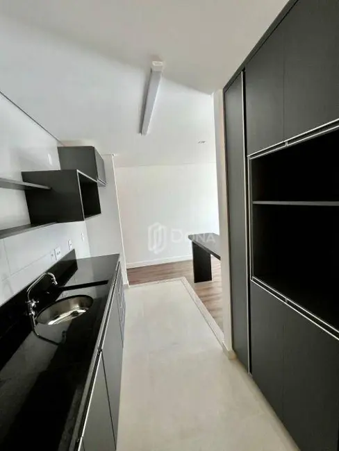 Apartamento com 1 quarto para alugar, 51m2 em Cambuí, Campinas - SP - imagem 3 Foto 3 de Apartamento com 1 quarto para alugar, 51m2 em Cambuí, Campinas - SP