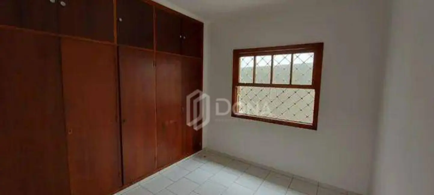 Foto 8 de Casa com 3 quartos para alugar, 300m2 em Jardim Flamboyant, Campinas - SP