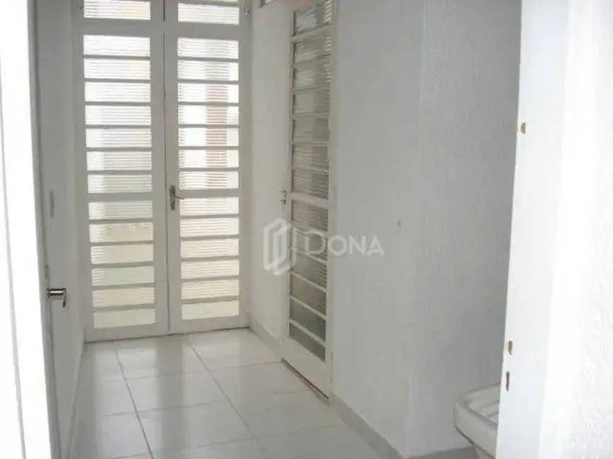 Foto 3 de Casa com 3 quartos para alugar, 300m2 em Jardim Flamboyant, Campinas - SP