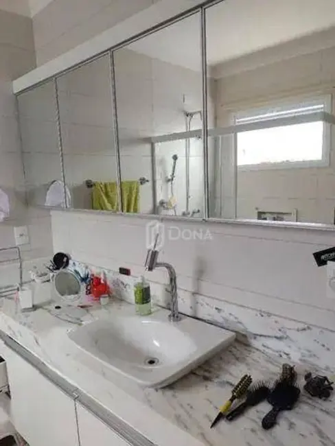 Casa de Condomínio com 3 quartos para alugar, 360m2 em Swiss Park, Campinas - SP - imagem 4 Foto 4 de Casa de Condomínio com 3 quartos para alugar, 360m2 em Swiss Park, Campinas - SP