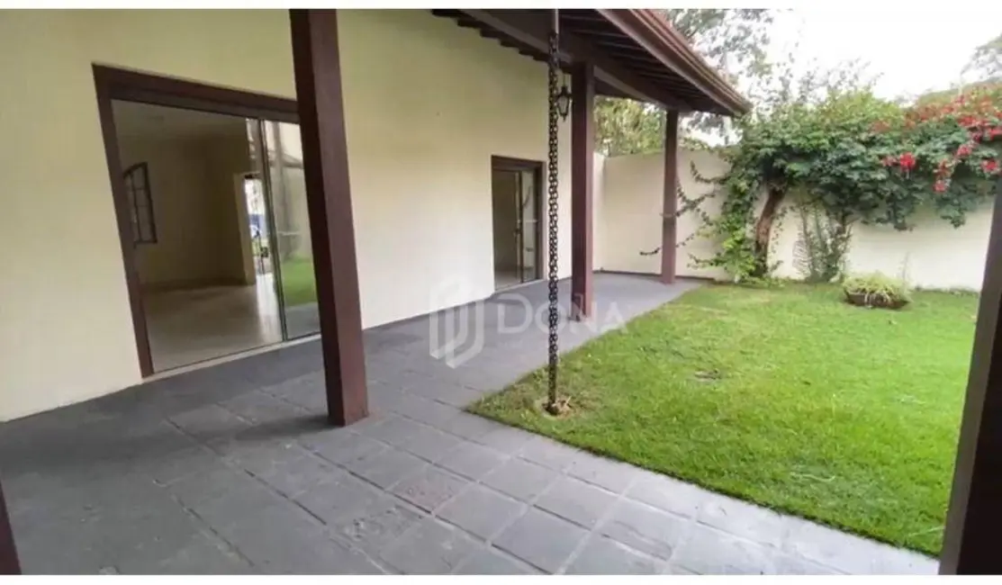 Casa com 6 quartos para alugar, 679m2 em Nova Campinas, Campinas - SP - imagem 3 Foto 3 de Casa com 6 quartos para alugar, 679m2 em Nova Campinas, Campinas - SP